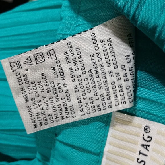 SOLD!!White Stag Women's Blouse Button Front Wavy Fancy Material Taffeta - Picture 8 of 9